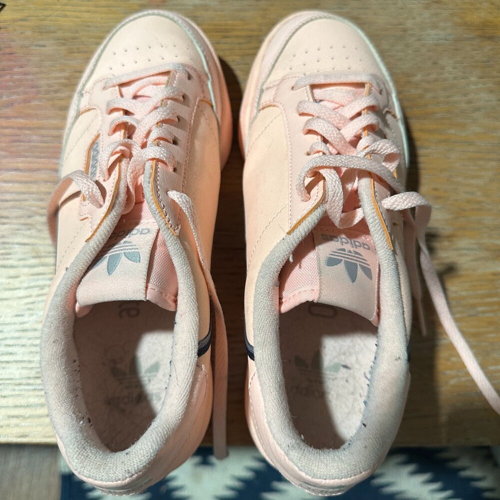 Adidas Originals Continental 80 Size 5.5 US fluorescent pale-Peach.
